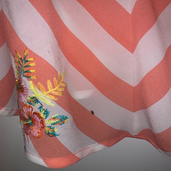 Blouse - Picture 2 of 3